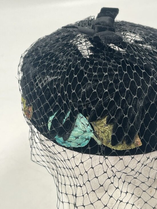 Vintage Black Velvet Pillbox Hat Birdcage Veil Jackie O Cocktail Hat main image 5